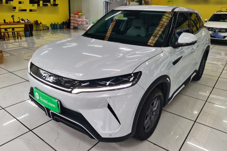 BYD YuanUP 2025 #2 BYD YuanUP 2025 car image #2
