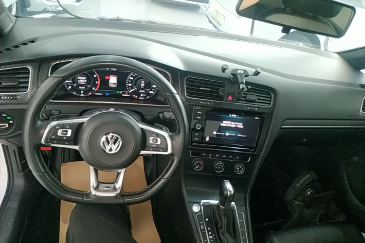 Volkswagen Golf 2019 #10 Volkswagen Golf 2019 car image #10