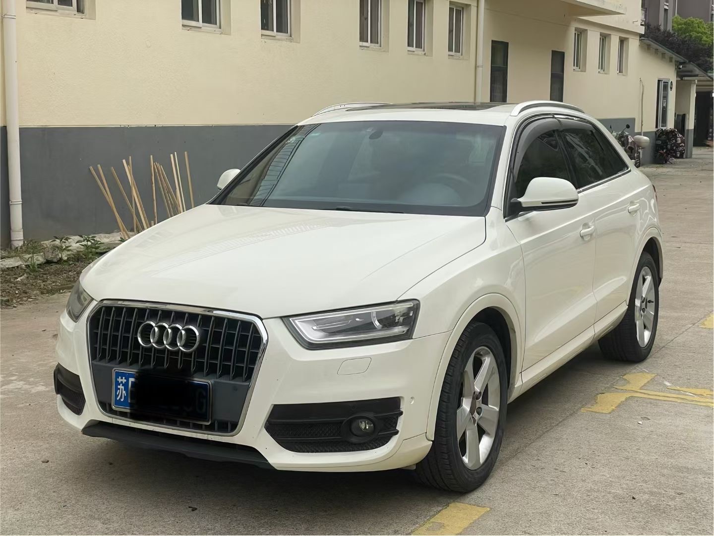 2013 2013 car image