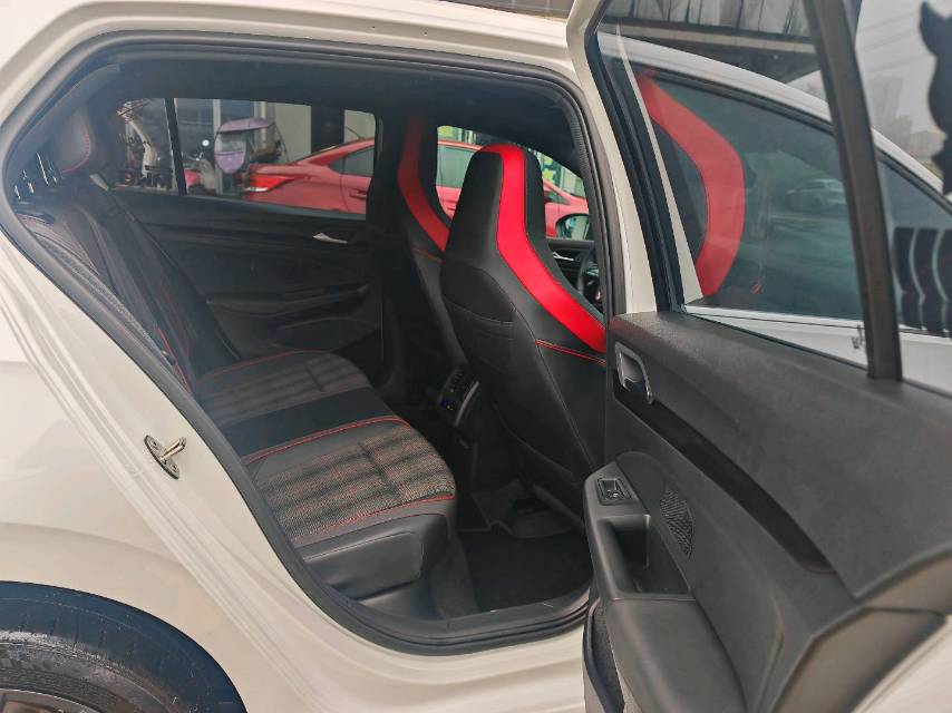 Volkswagen GolfGTI 2023 car image #7