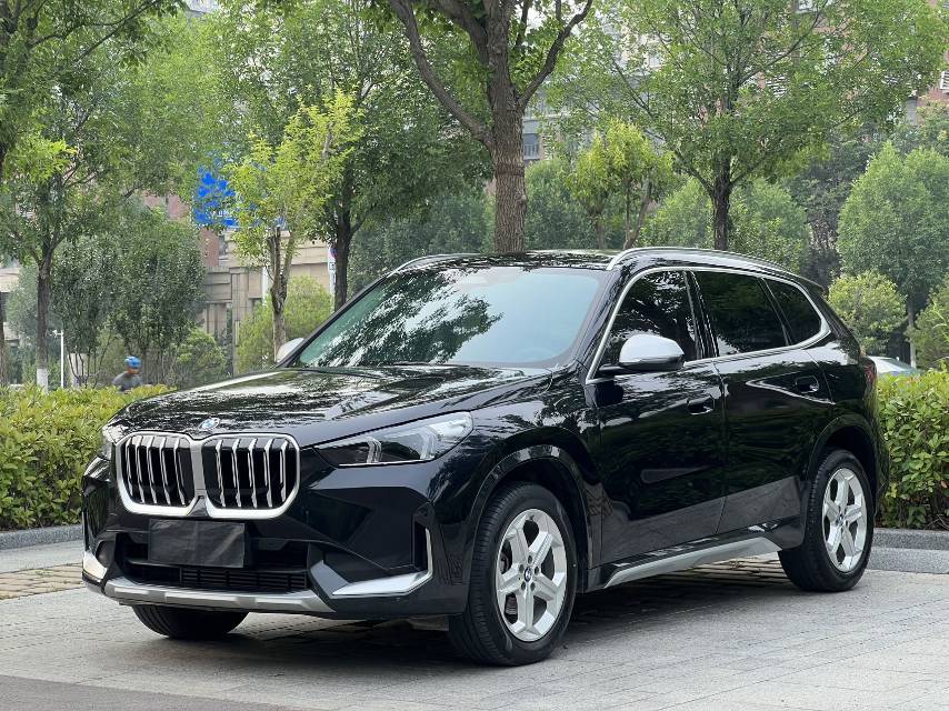 BMW X1 2023 car image 