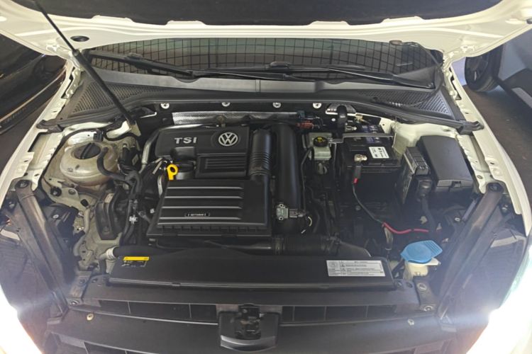 Volkswagen Golf 2018 car image #20