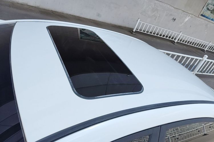 GEELY Emgrand 2019 #25 GEELY Emgrand 2019 car image #25