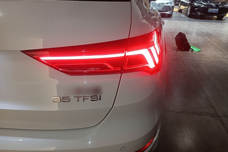Audi Q3 2022 #8 Audi Q3 2022 car image #8