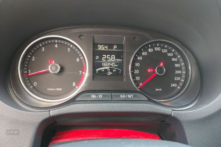 Volkswagen Polo 2016 #14 Volkswagen Polo 2016 car image #14
