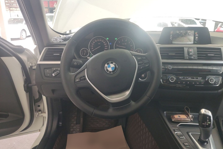 BMW 3 Series 2016 immagine di auto #15