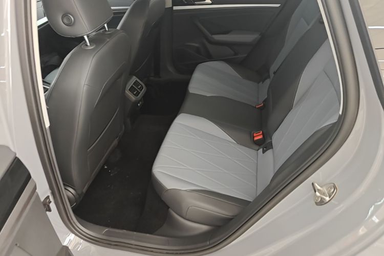 Volkswagen Lavida 2024 car image #17