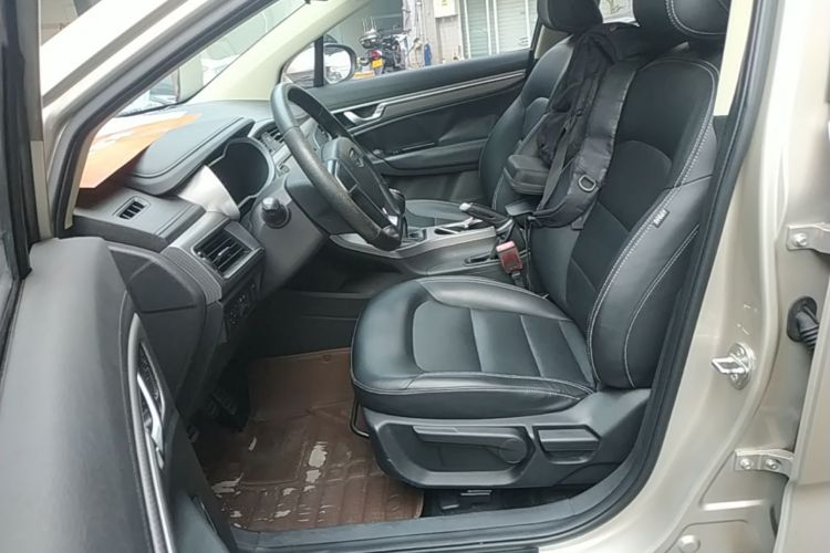 GEELY Emgrand GS 2017 #15 GEELY Emgrand GS 2017 car image #15