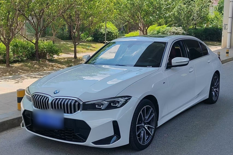 BMW 3 Series 2023 car image #2
