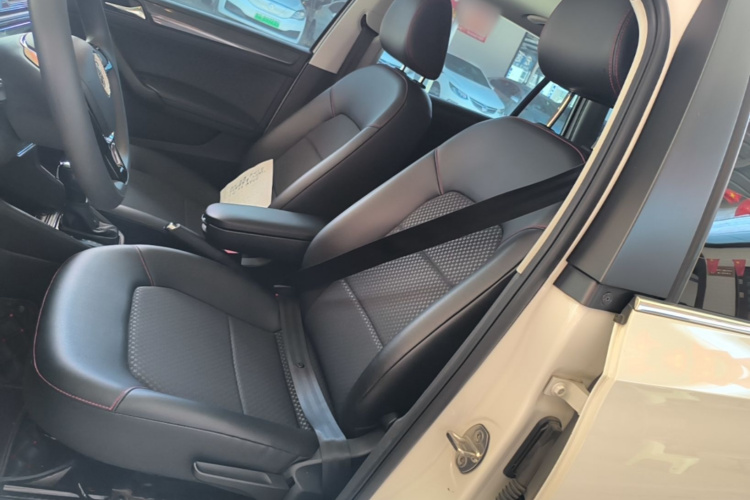 Volkswagen Santana 2021 car image #19