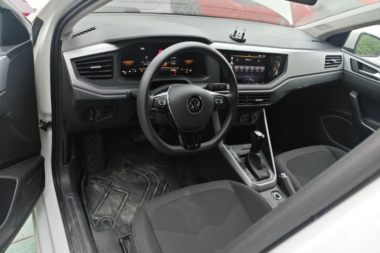 Volkswagen Polo 2023 car image #10