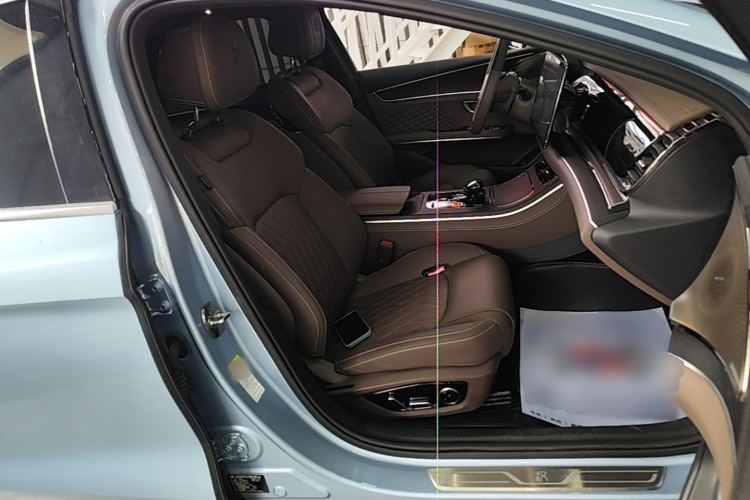 BYD Han 2023 car image #24