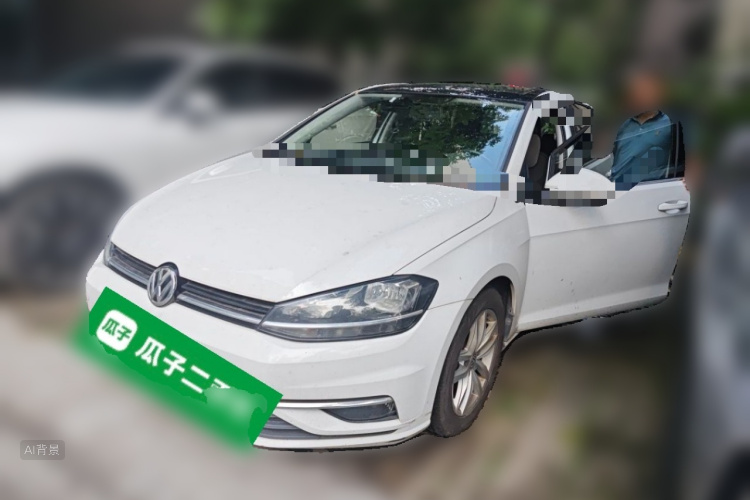 Volkswagen Golf 2018 car image #2