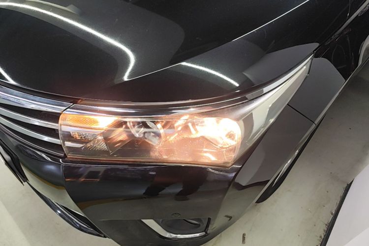 Toyota Corolla 2015 immagine di auto #23