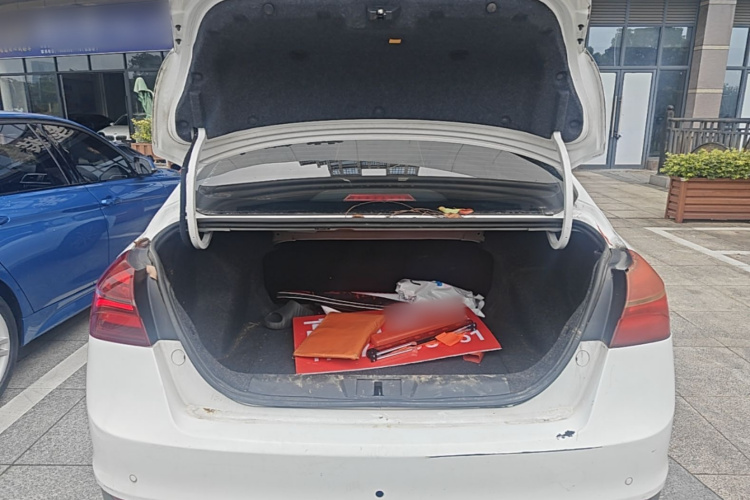 GEELY Emgrand 2019 #19 GEELY Emgrand 2019 car image #19