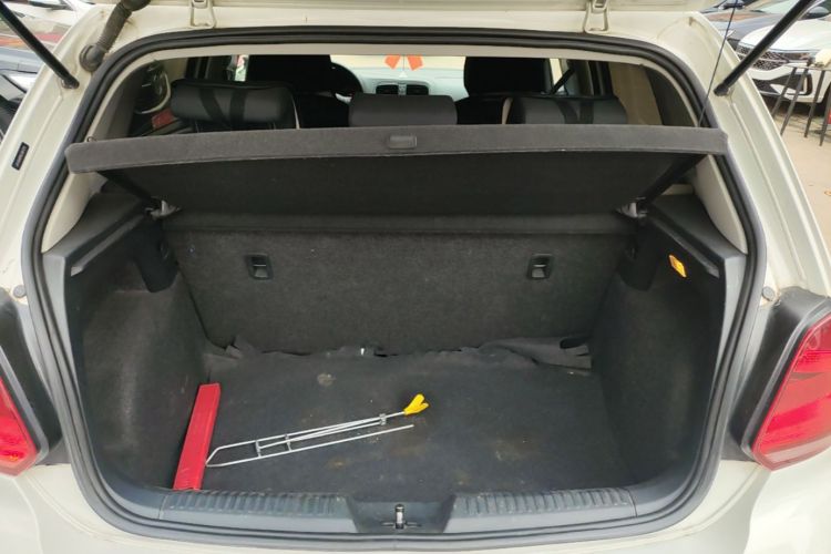 Volkswagen Polo 2019 car image #19