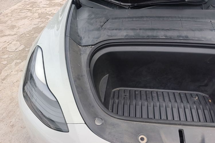Tesla Model Y 2021 #23 Tesla Model Y 2021 car image #23