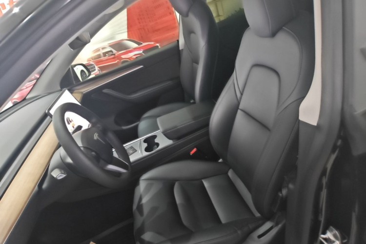Tesla Model Y 2021 #15 Tesla Model Y 2021 car image #15