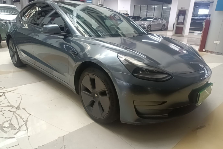 Tesla Model 3 2023 immagine di auto #4