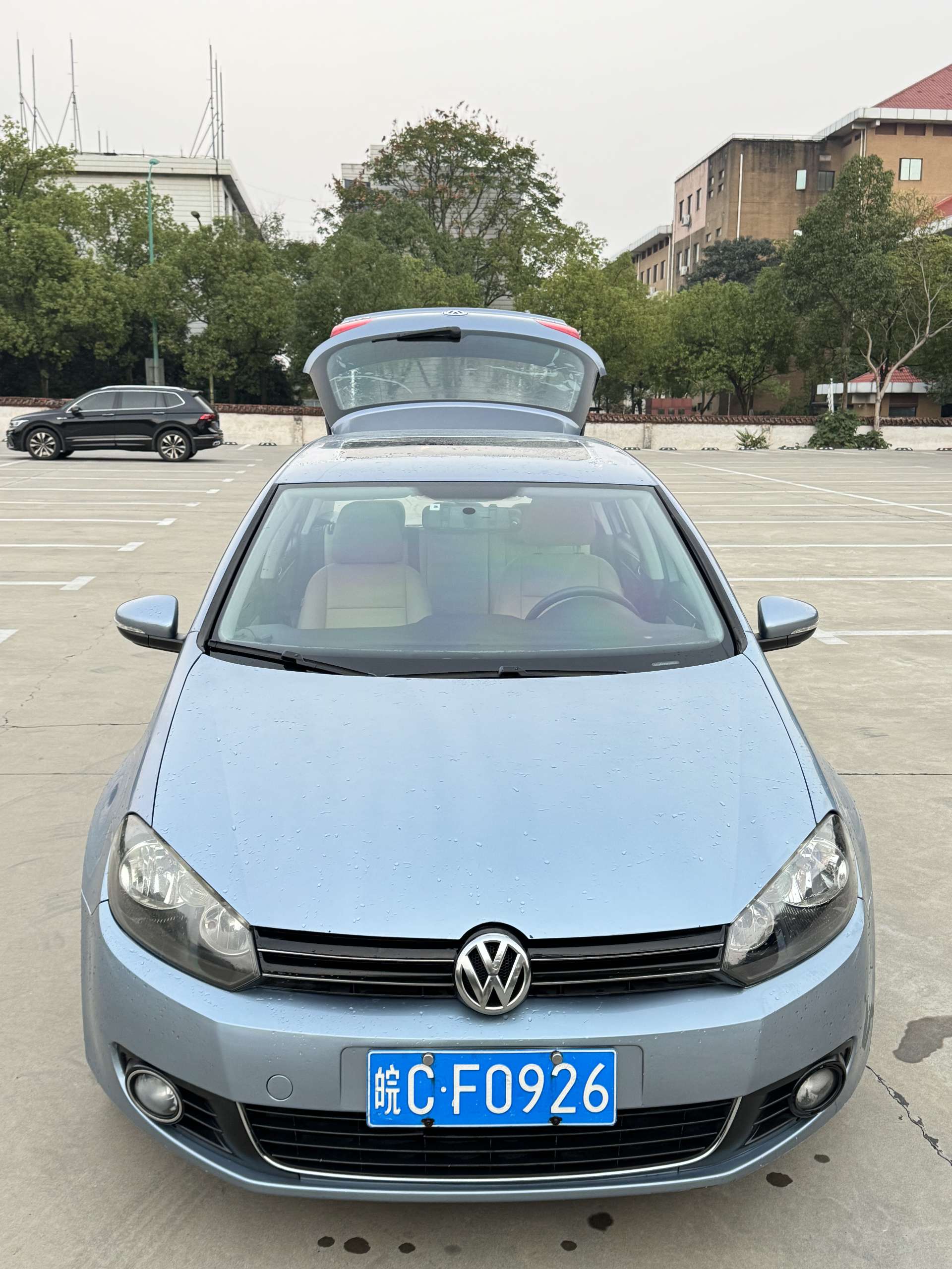 Volkswagen Golf 2012 car image #6