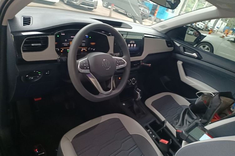 Volkswagen Tharu 2026 car image #10