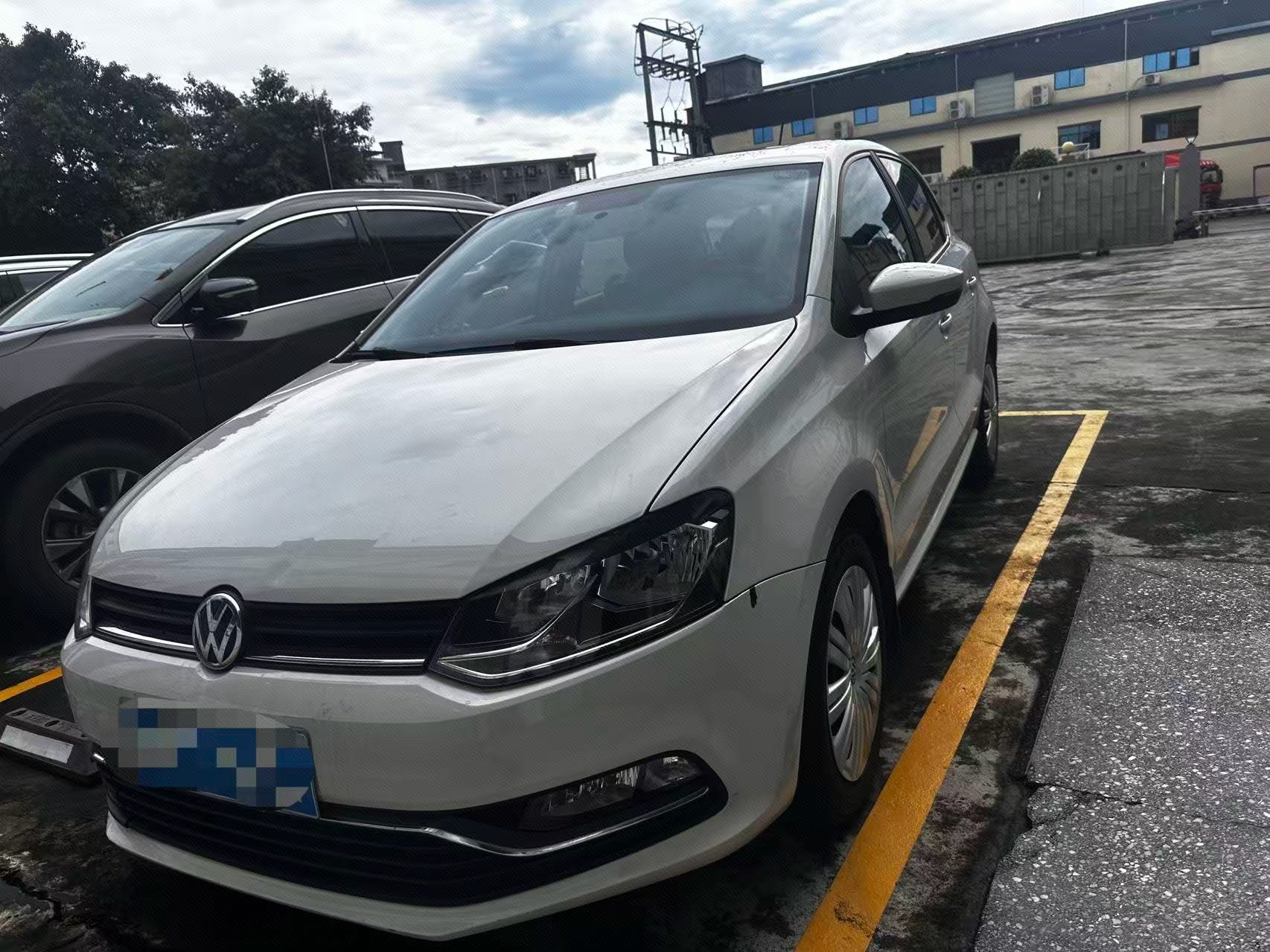 Volkswagen Polo 2016 Volkswagen Polo 2016 car image