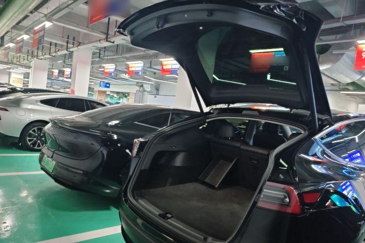 Tesla Model Y 2022 car image #19