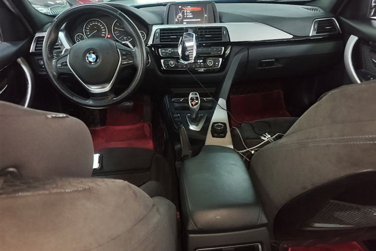 BMW 3 Series 2017 car image #10
