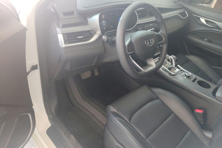 GEELY Emgrand New Energy 2019 #16 GEELY Emgrand New Energy 2019 car image #16