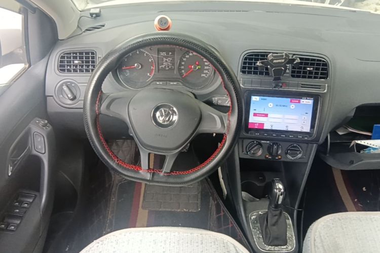 Volkswagen Polo 2017 #12 Volkswagen Polo 2017 car image #12