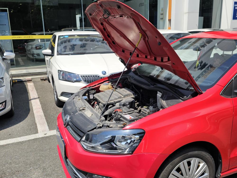 Volkswagen Polo 2016 car image #9