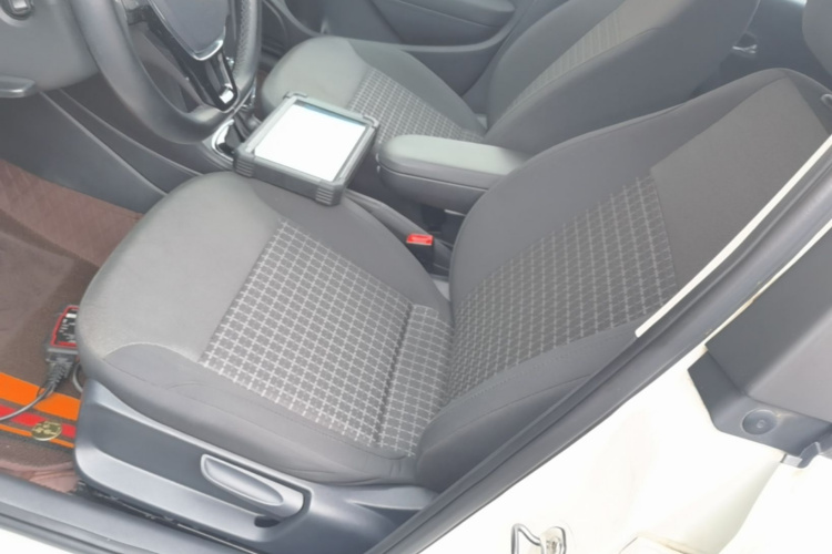 Volkswagen Polo 2017 car image #15