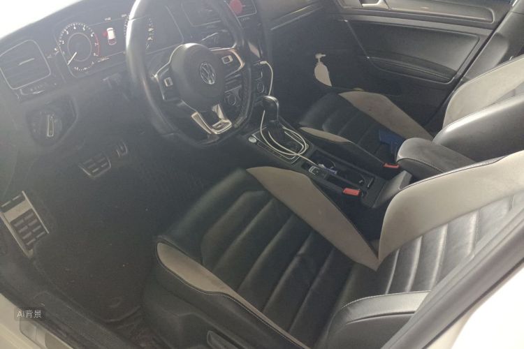 Volkswagen Golf 2019 car image #17