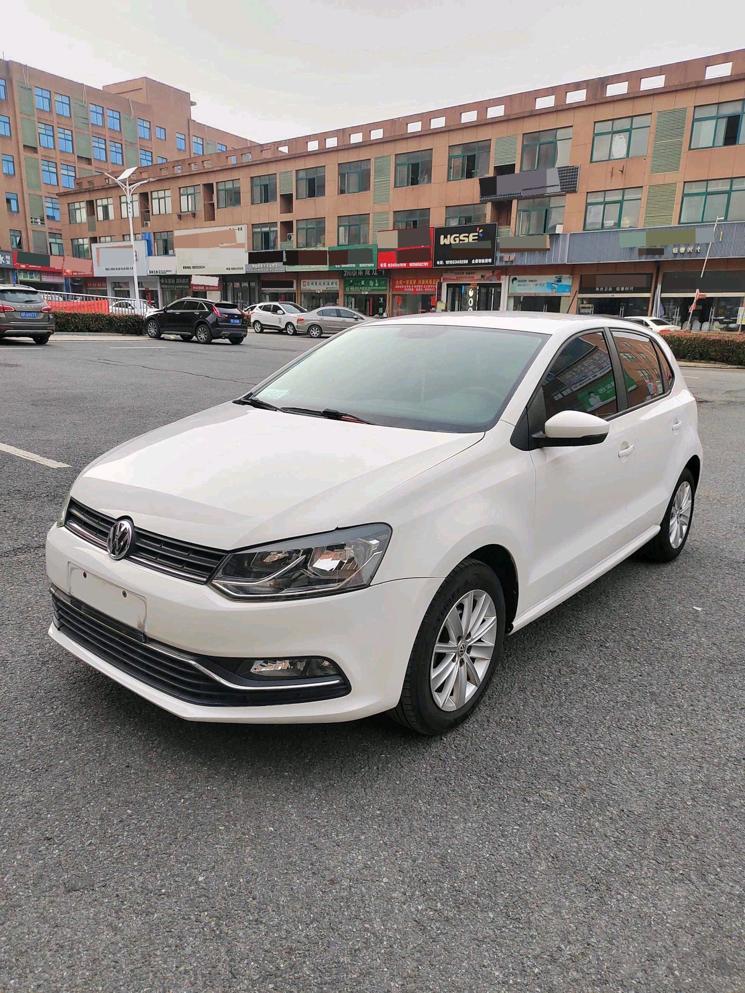 Volkswagen Polo 2014 car image 