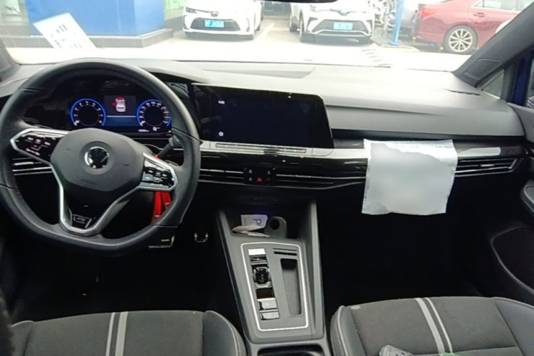 Volkswagen Golf 2021 car image #11