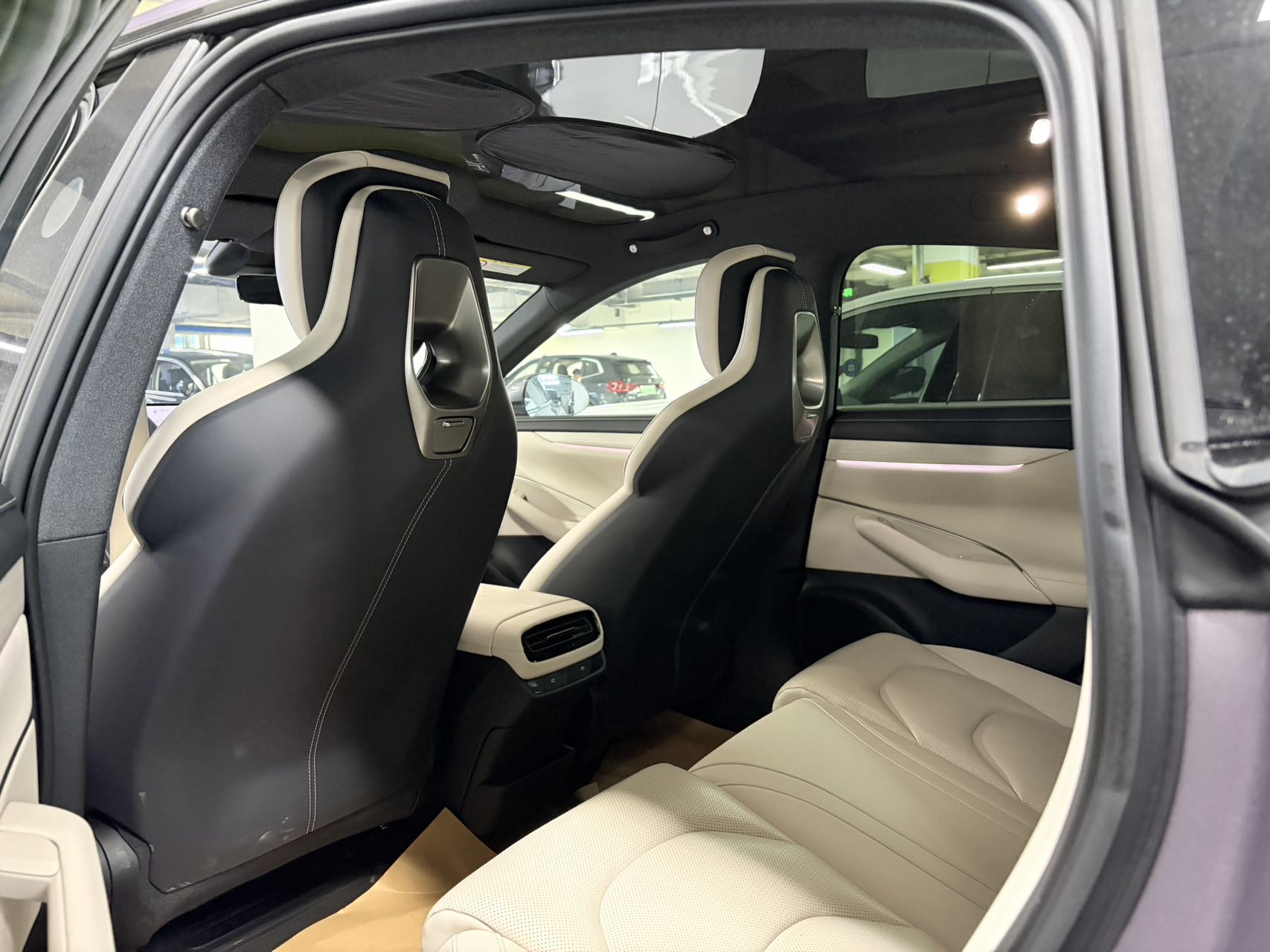 MI SU7 2025 car image #3