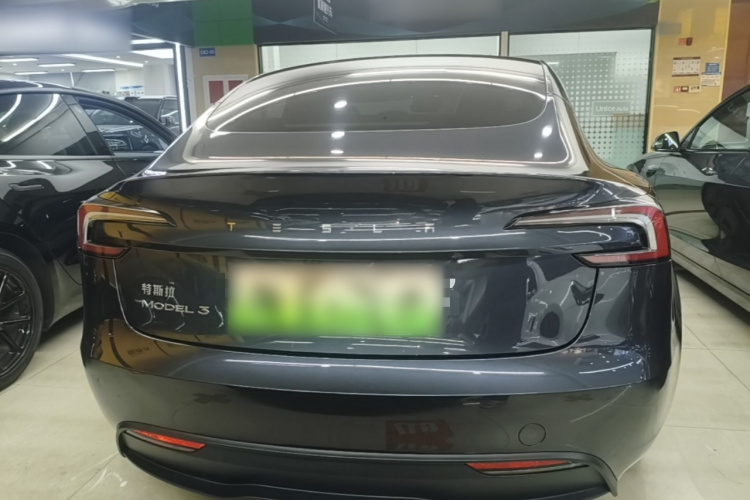 Tesla Model 3 2024 #4 Tesla Model 3 2024 car image #4