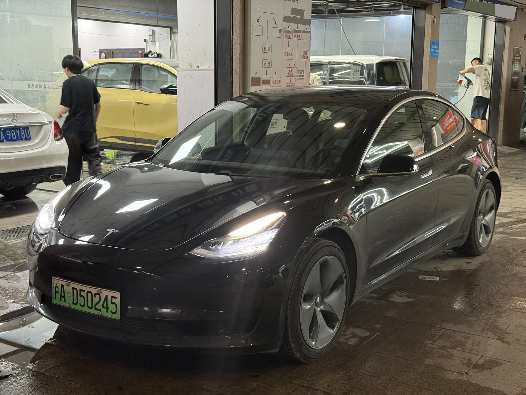 Tesla Model 3 2020 car image 