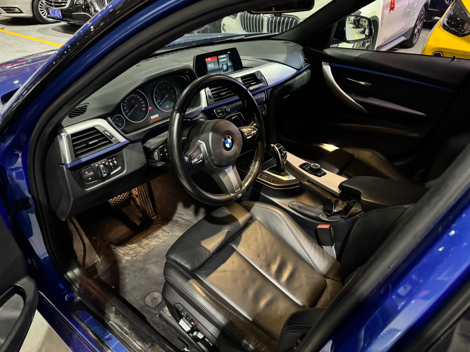 BMW 3 Series 2018 car image #2