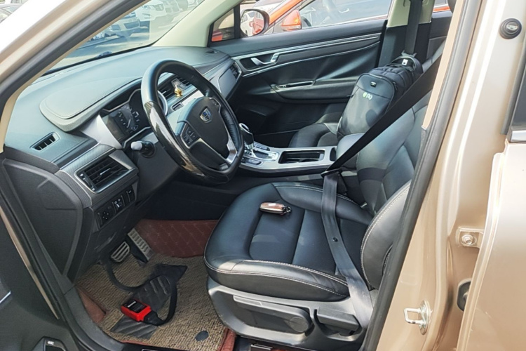 GEELY Emgrand GS 2016 car image #15