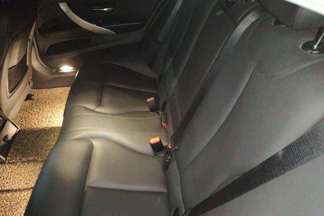 BMW 3 Series 2015 car image #19