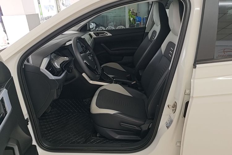 Volkswagen Polo 2020 immagine di auto #15