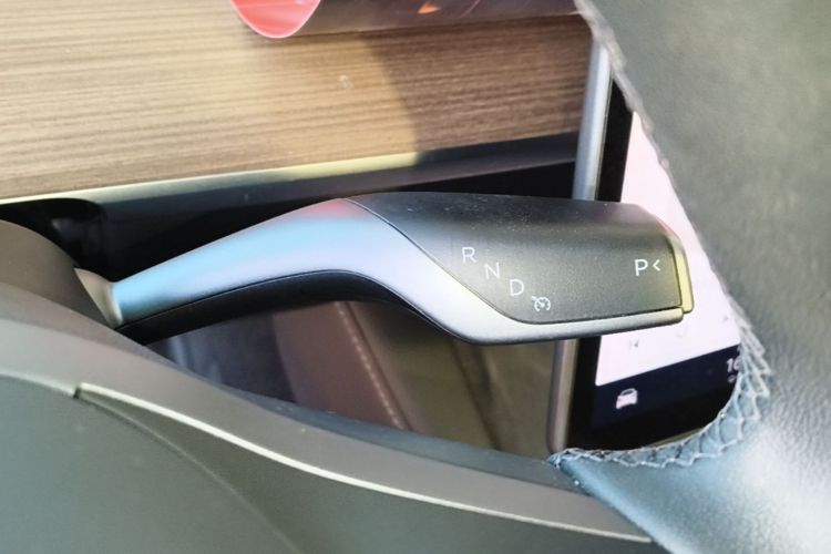 Tesla Model Y 2023 #14 Tesla Model Y 2023 car image #14