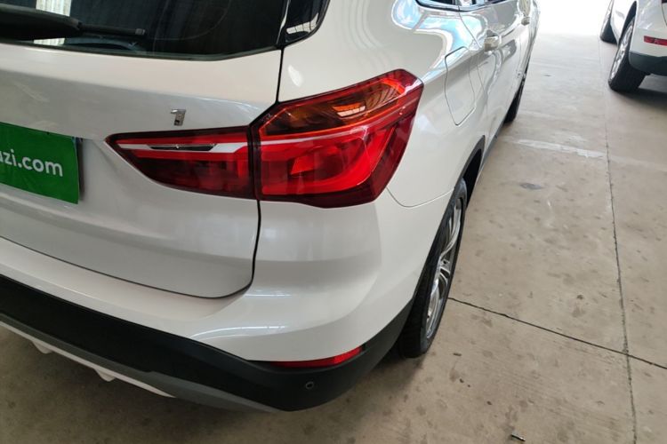 BMW X1 2017 #8 BMW X1 2017 car image #8