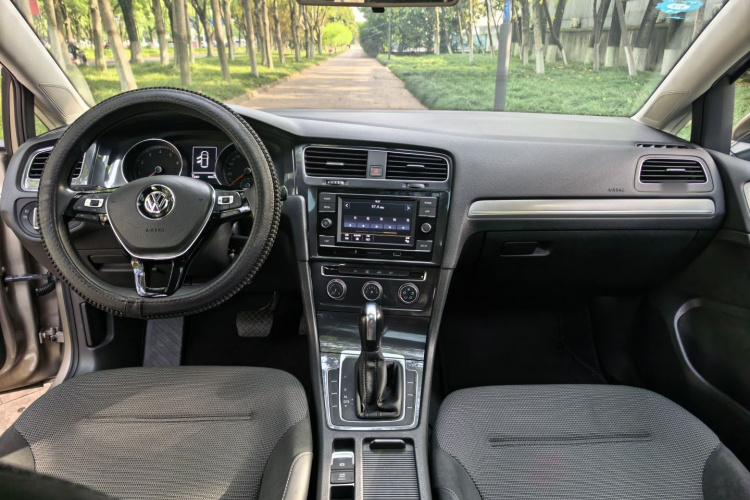 Volkswagen Golf 2018 #10 Volkswagen Golf 2018 car image #10