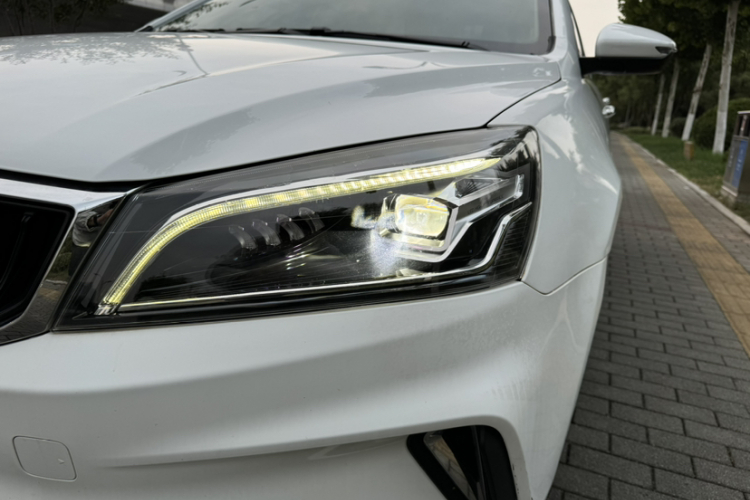 GEELY Emgrand 2021 #22 GEELY Emgrand 2021 imagem de carro #22
