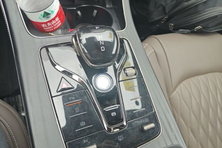 BYD Han 2024 car image #14