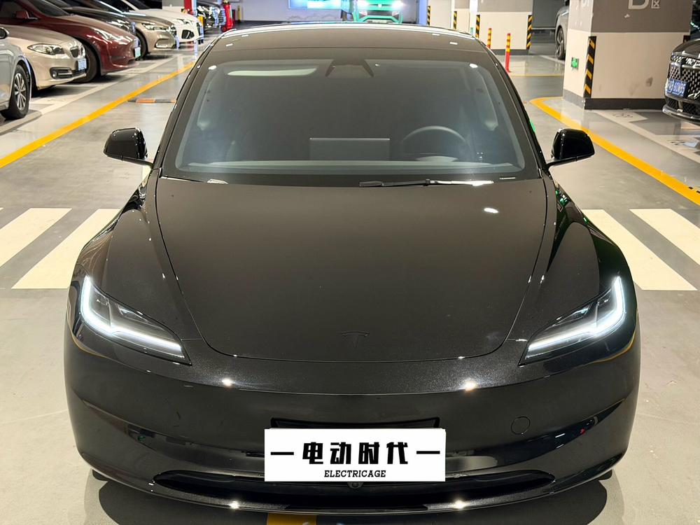 Tesla Model 3 2025 #2 Tesla Model 3 2025 car image #2