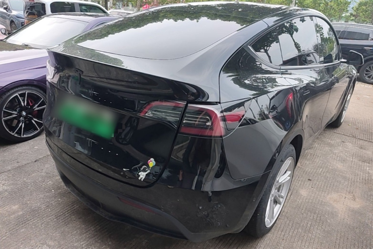 Tesla Model Y 2022 #7 Tesla Model Y 2022 car image #7