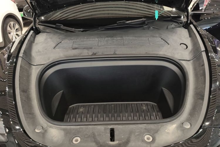 Tesla Model Y 2023 #20 Tesla Model Y 2023 car image #20